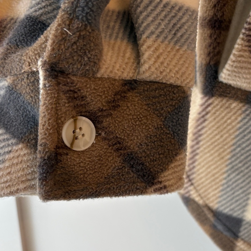 Thread & Supply Plaid Polar Fleece Shacket in Tan, Gray and Cream Women’s Size L - Picture 5 of 9